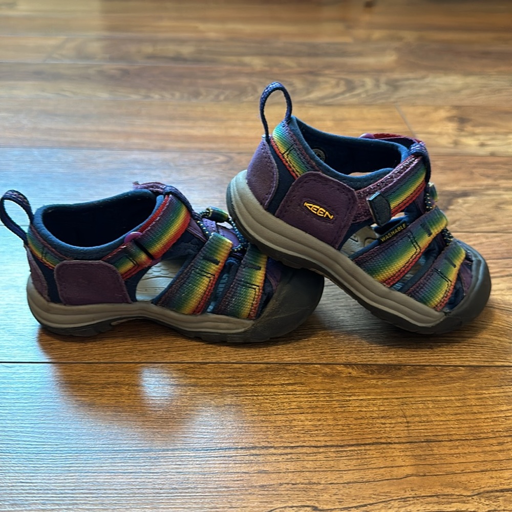 Keen toddler purple watershoes